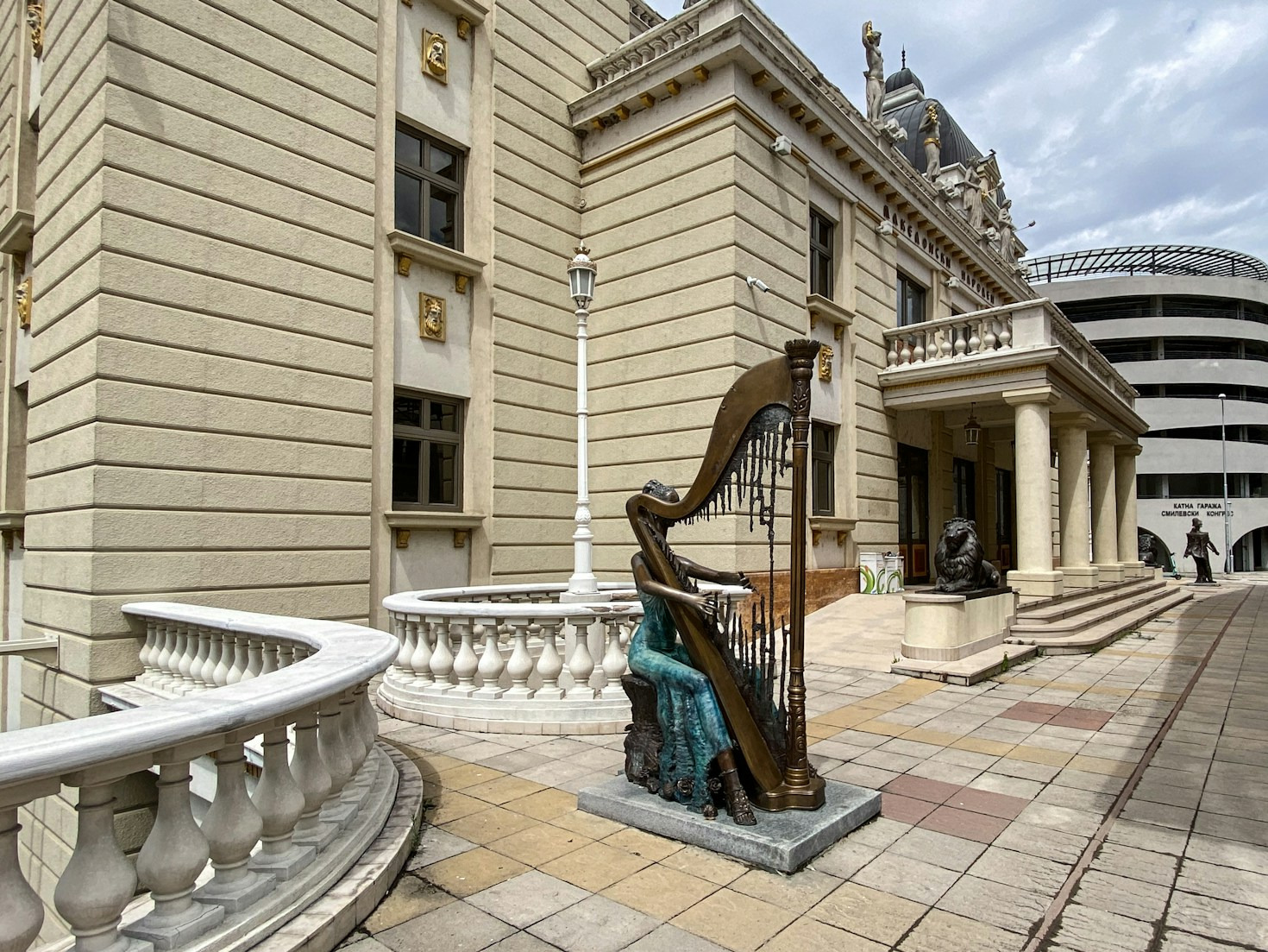 Uncovering the Stories Behind Renié’s Harps